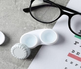 تفاوت لنز فصلی و سالیانه چیست؟ | کدام انتخاب بهتر است؟