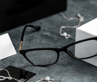 انتخاب فریم عینک مستطیلی برای چه افرادی مناسب است؟